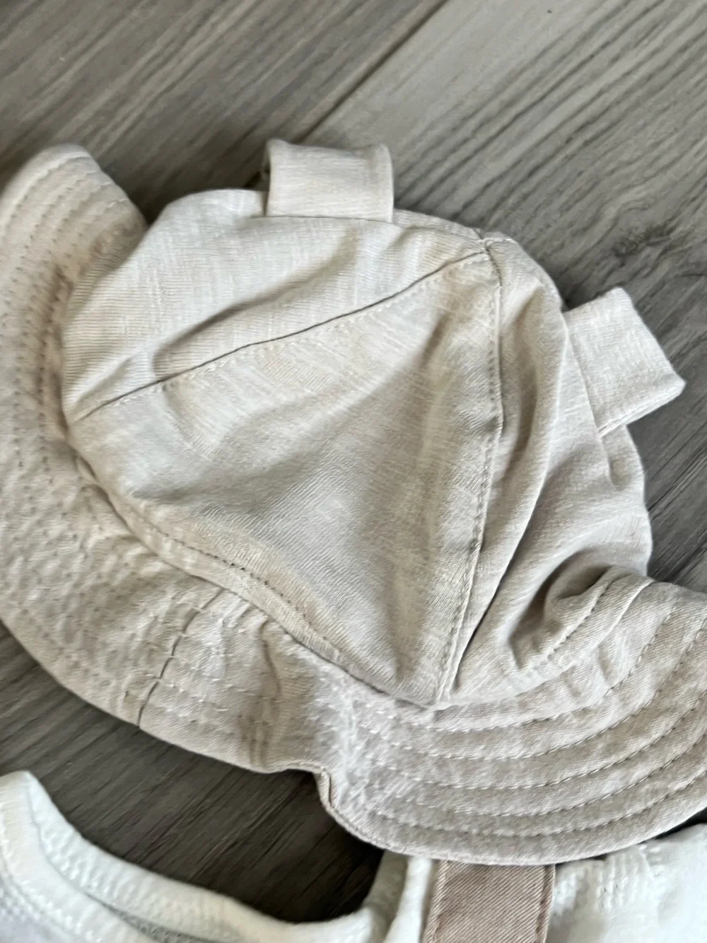 Tahari Cream-Tan Linen-Blend Kids Overalls with White Tee and Hat